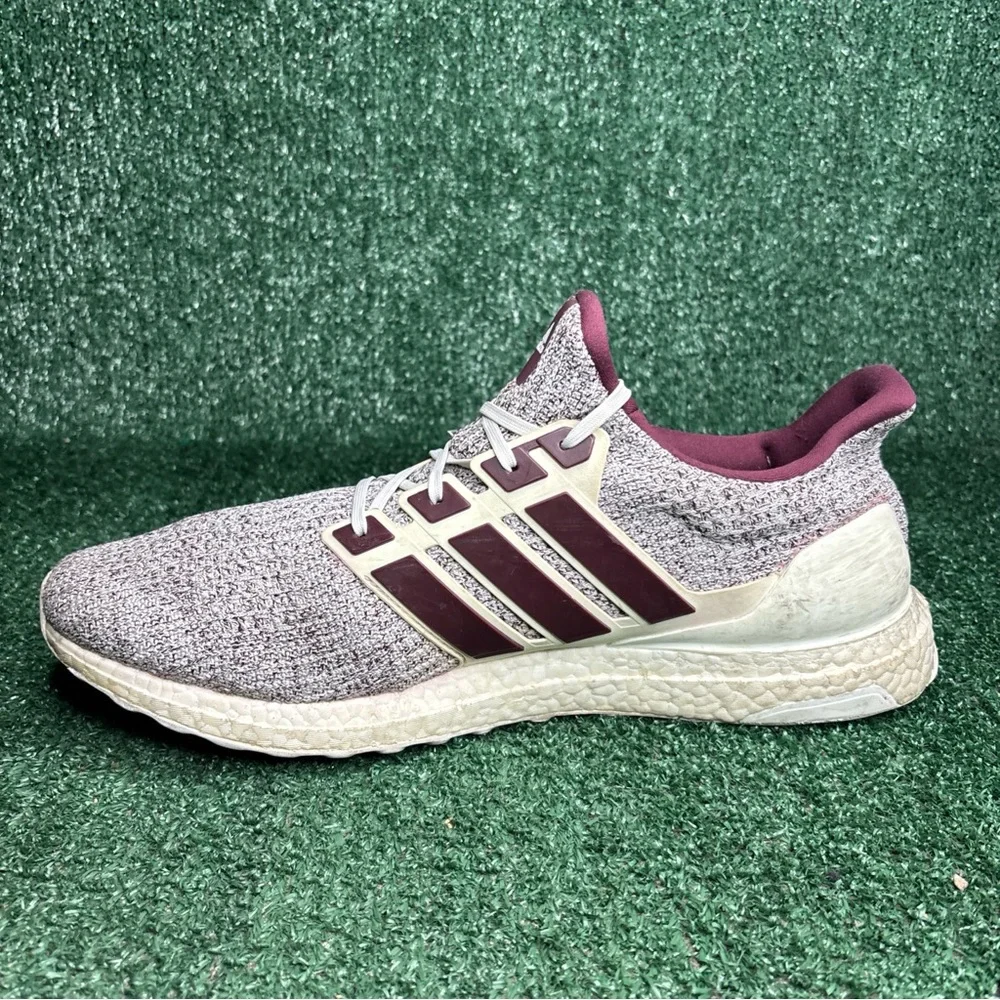 adidas Ultra Boost 4.0 Cloud White Maroo EE3705 Men’s Size 15‎